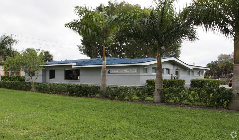 More Photos Of 4519 Tilton Ct, Fort Myers Medical For Lease