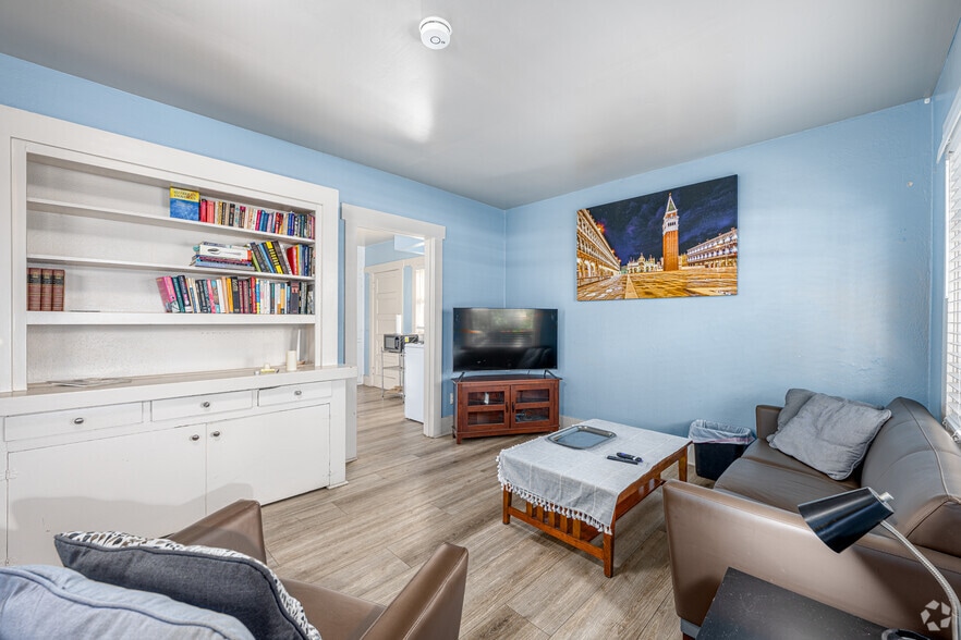 More Photos Of 146-154 N Holliston Ave, Pasadena Rehabilitation Center For Sale