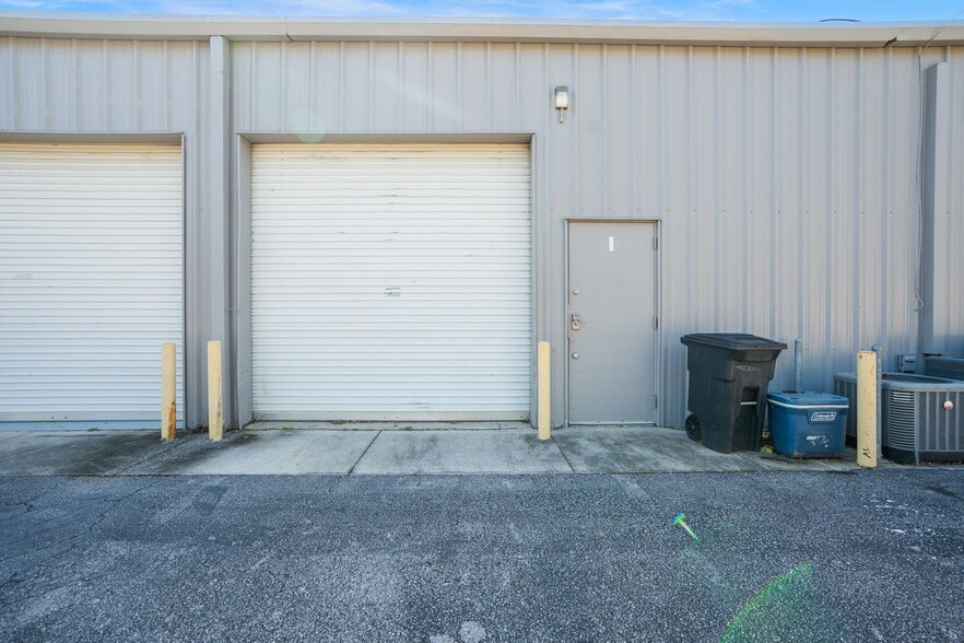 More Photos Of 4545 Mariotti Ct, Sarasota Flex For Sale