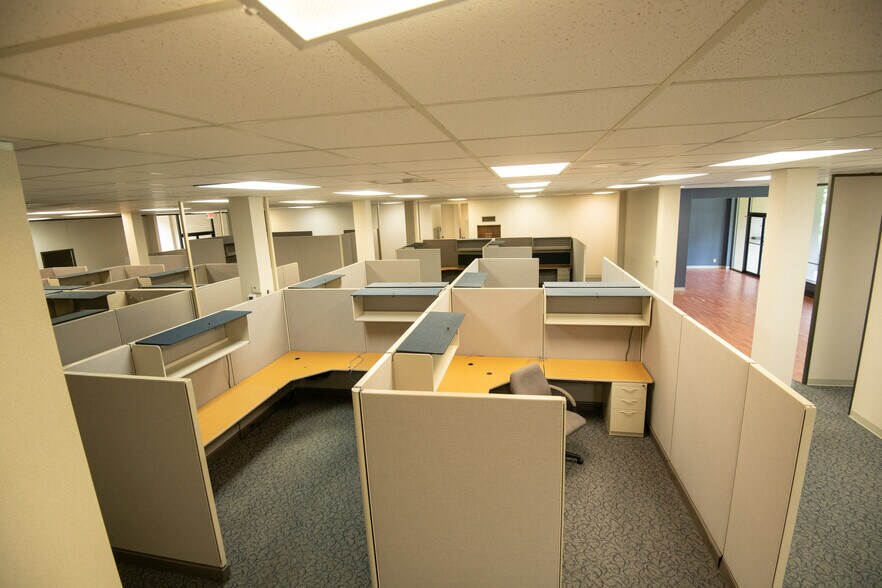 More Photos Of 1330 N Park St, Carrollton Medical For Lease