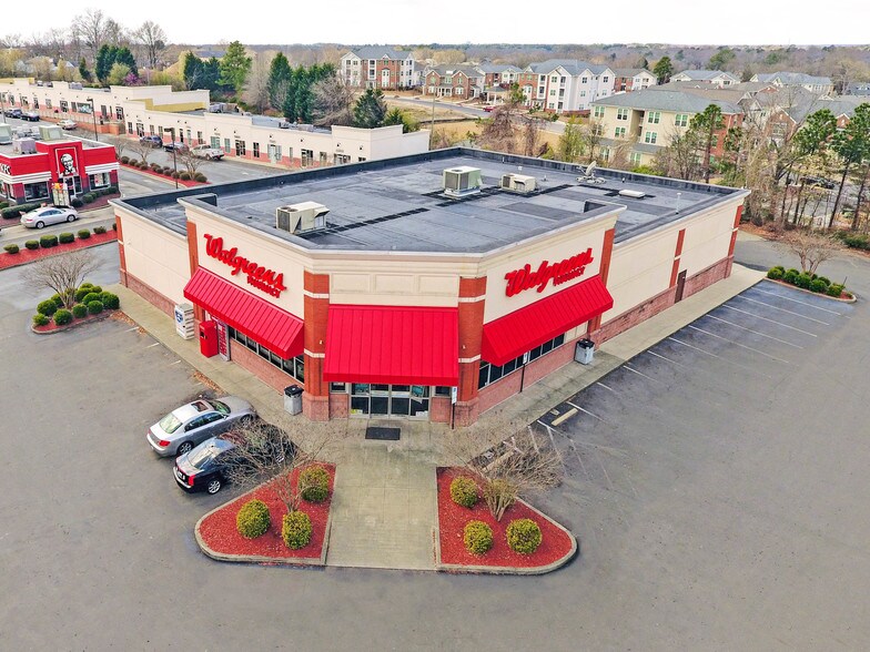 More Photos Of 710 Fayetteville St, Durham General Retail For Sale