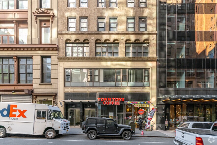 More Photos Of 40 W 37th St, New York Office For Lease