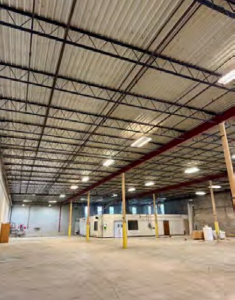 More Photos Of 2441-2445 Northline Industrial Blvd, Maryland Heights Warehouse For Sale