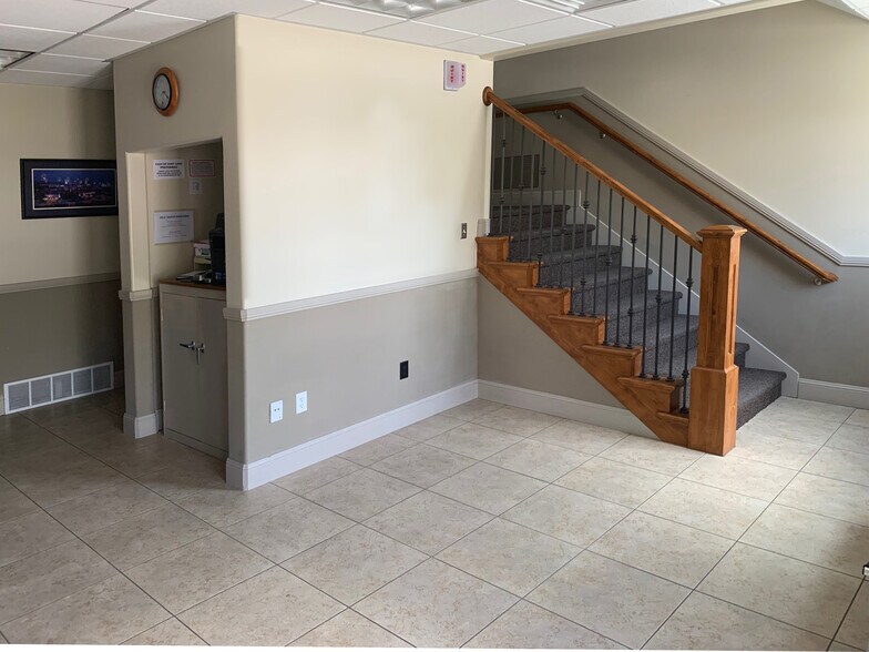 More Photos Of 1349 W 760 N, Orem Flex For Lease