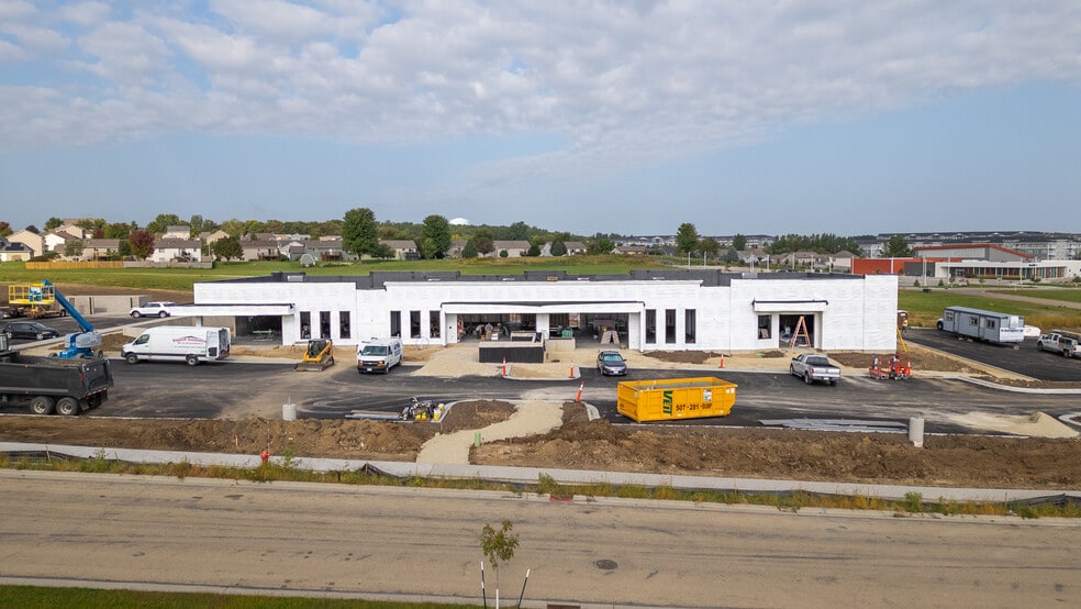 More Photos Of 3629 Sarah Pl NW, Rochester Storefront Retail Office For Lease