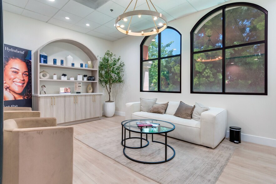 More Photos Of , Ontario Office For Sale