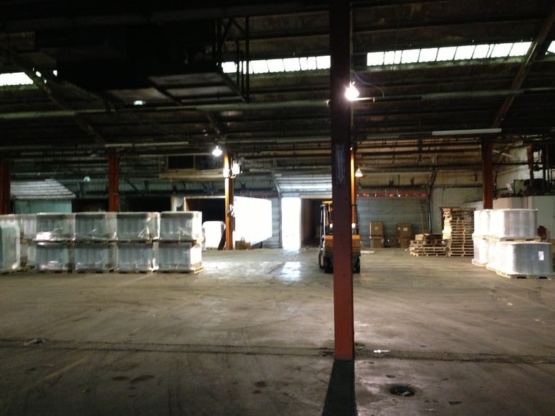 More Photos Of 17877 St Clair Ave, Cleveland Manufacturing For Sale