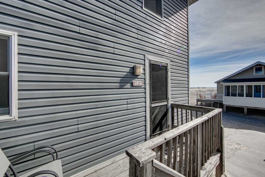 More Photos Of 9023 Gerhard st, Nags Head Apartments For Sale