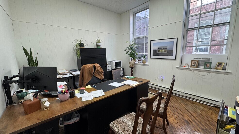 More Photos Of 240 S Main St, Nazareth Flex For Lease