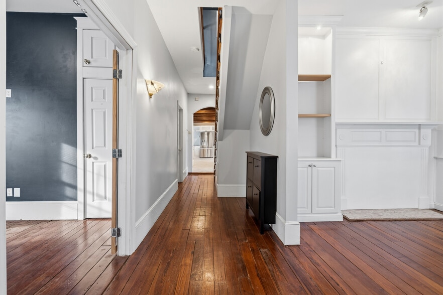 More Photos Of 405 Morson St, Raleigh Office For Sale