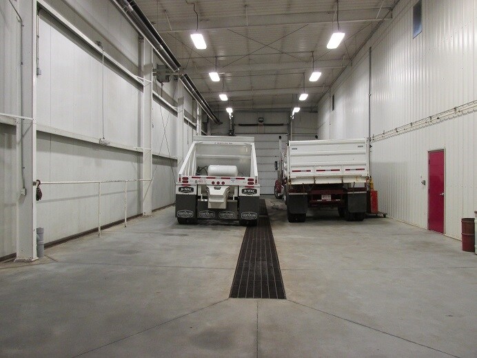 More Photos Of 952 Boulder Blvd, Stony Plain Warehouse For Lease