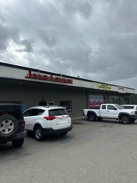 More Photos Of 9220-9222 Greenback Ln, Orangevale General Retail For Sale