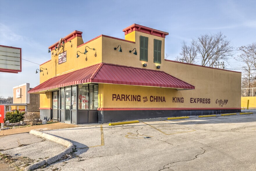 More Photos Of 6125 Natural Bridge Ave, Saint Louis Bar For Lease