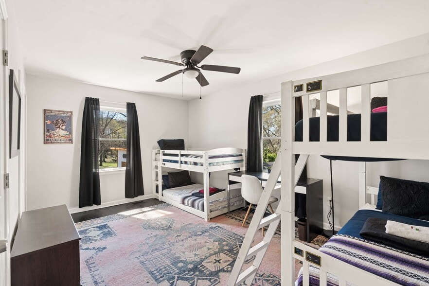 More Photos Of 1860 Penelope Rd NW, Atlanta Hospitality For Sale