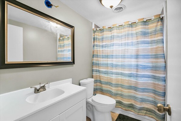More Photos Of 3612 W Bloomington Rd, Champaign Truck Terminal For Sale