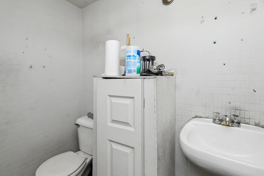 More Photos Of 2691 US RT 224, New Haven Auto Dealership For Sale