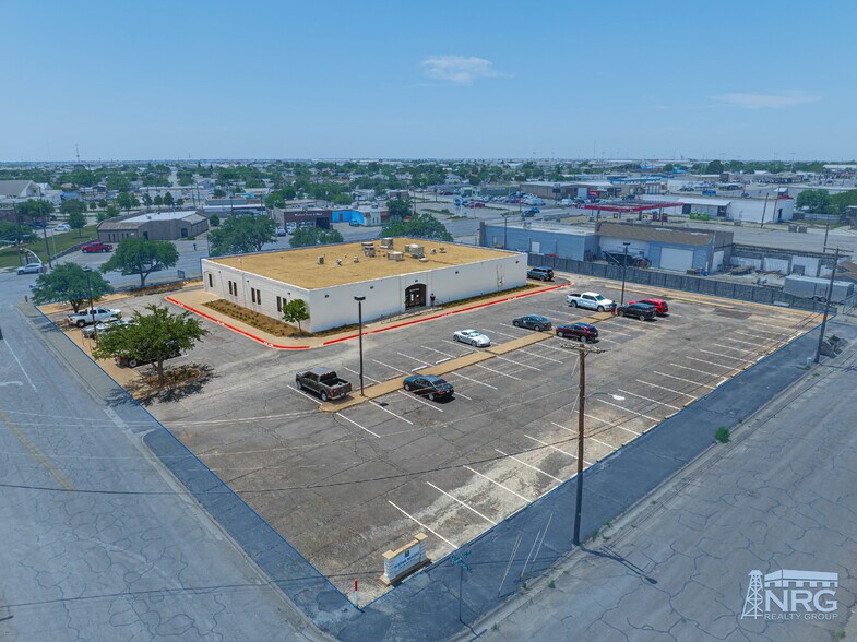More Photos Of 2402 W Wall St, Midland Medical For Lease