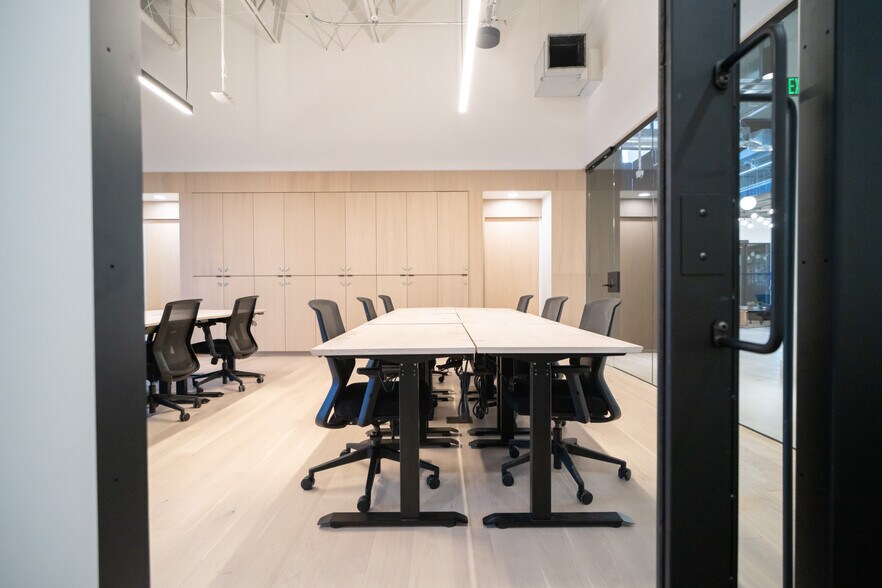 More Photos Of 2162 E Williams Field Rd, Gilbert Coworking Space