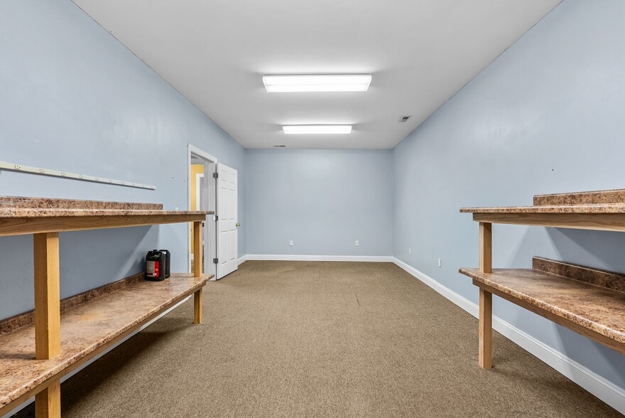 More Photos Of 107 Hillcrest Ave, Simpsonville Office For Sale