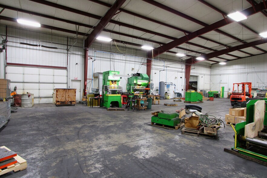 More Photos Of 2401 N Ritter Ave, Indianapolis Warehouse For Lease