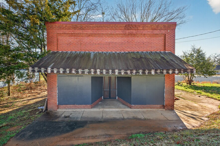 Primary Photo Of 304 S Cherokee Rd, Social Circle Flex For Sale