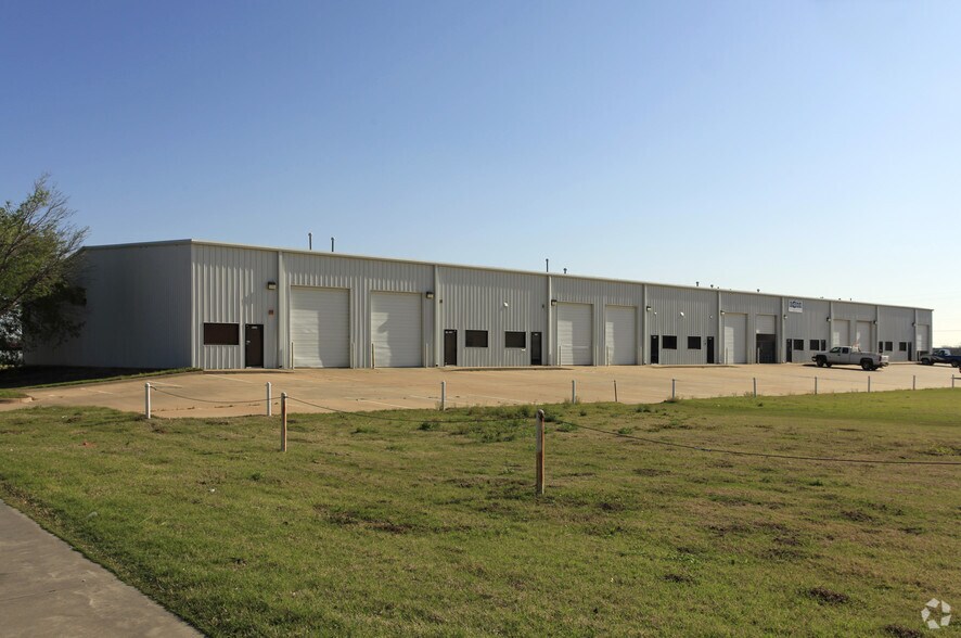 More Photos Of 4121-4137 W Reno Ave, Oklahoma City Warehouse For Lease