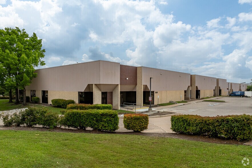 Primary Photo Of 2020 Rutland Dr, Austin Unknown For Lease