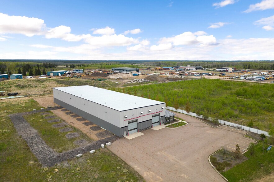 More Photos Of 340 Robertson Rd, Fort McMurray Warehouse For Lease