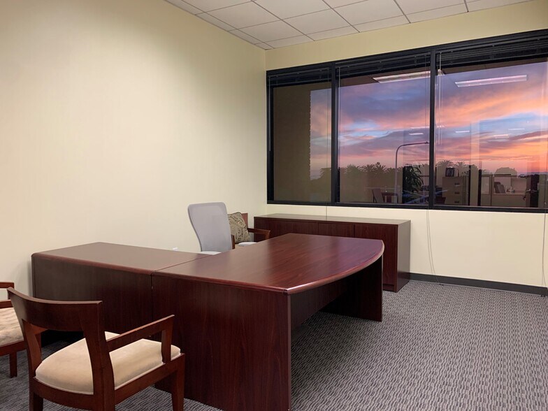 More Photos Of 17 Corporate Plaza Dr, Newport Beach Coworking Space