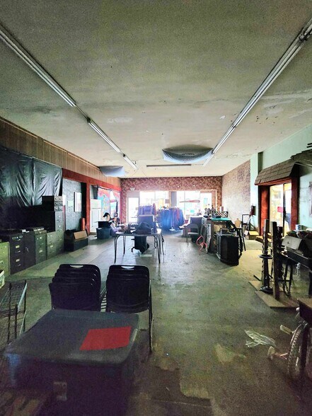 More Photos Of 709 Maine St, Quincy General Retail For Sale