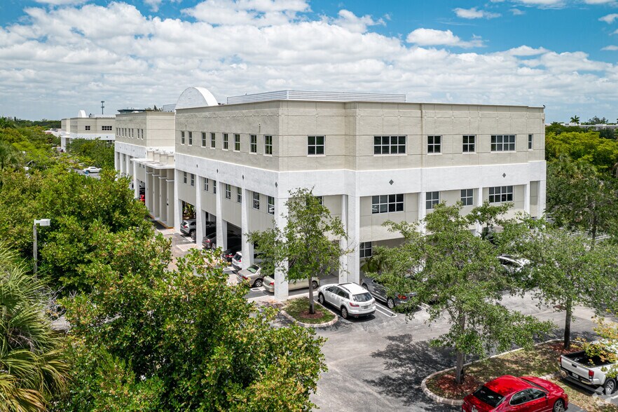 Primary Photo Of 2901 Coral Hills Dr, Coral Springs Medical For Lease