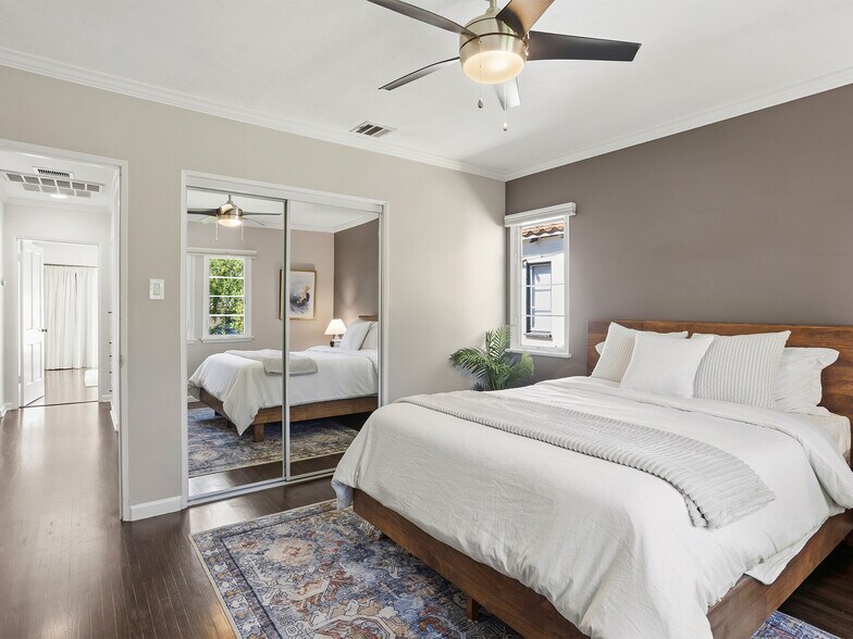 More Photos Of 5233 Lemp Ave, North Hollywood Multifamily For Sale