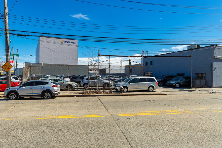 Primary Photo Of 4101 Boston Rd, Bronx Land For Lease