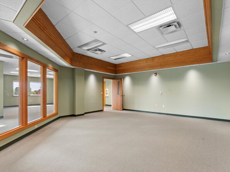 More Photos Of 2205 Forest Ave, Two Rivers Office Residential For Sale
