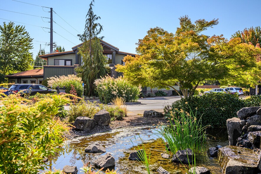 More Photos Of 2191 NW 2nd St, McMinnville Office For Sale