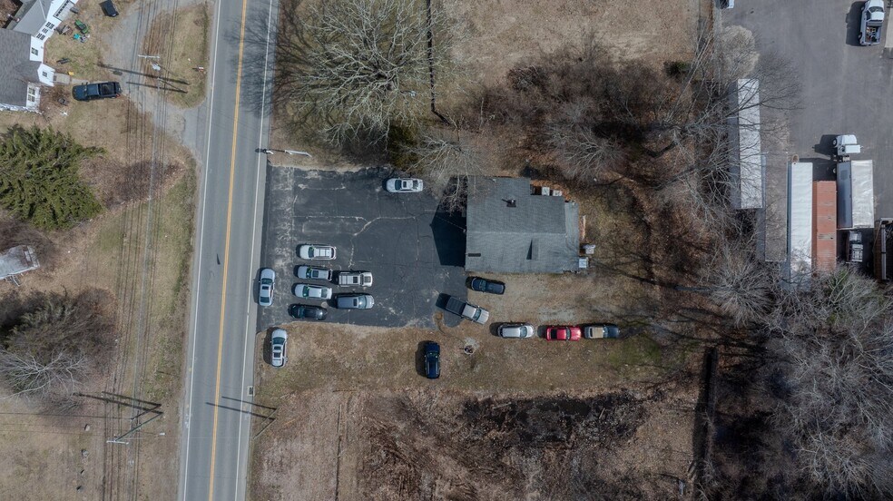 More Photos Of 960 Norwich Rd, Plainfield Auto Repair For Sale