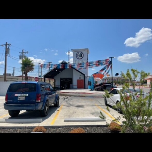 More Photos Of 7025 San Dario Ave, Laredo Land For Lease