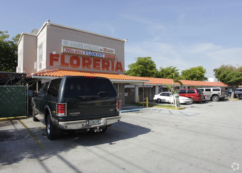 Primary Photo Of 3400-3410 SW 8th St, Miami General Retail For Lease