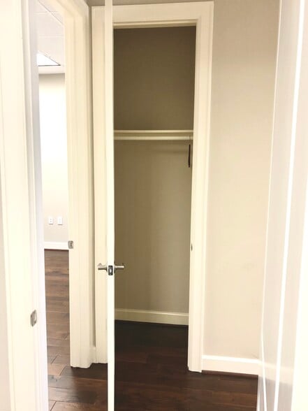 More Photos Of 16000 Park Ten Pl, Houston Office For Sale