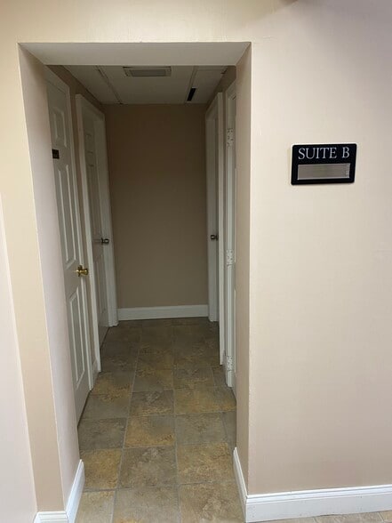 More Photos Of 4349 Linglestown Rd, Harrisburg Office Residential For Lease