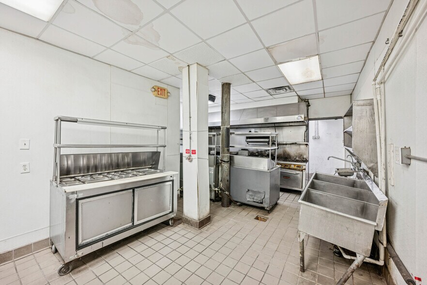 More Photos Of 242-244 E 79th St, New York Apartments For Lease