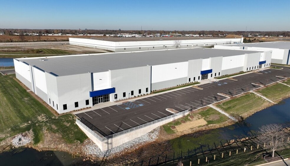 More Photos Of 621 S Enterprise Blvd, Lebanon Warehouse For Lease