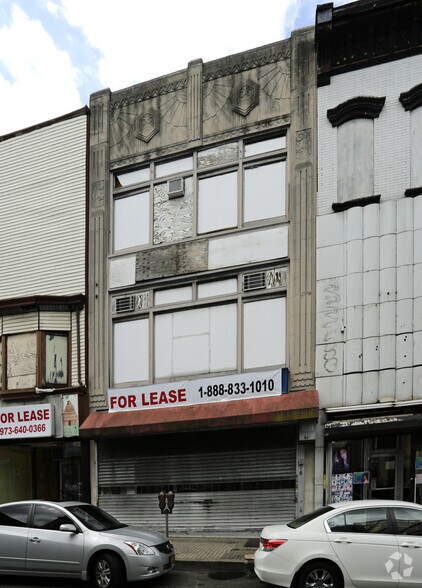 More Photos Of 90 Main St, Paterson General Retail For Sale