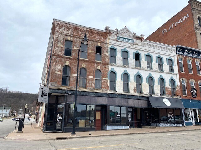 More Photos Of 101-123 Main St, Dubuque Storefront Retail Office For Sale