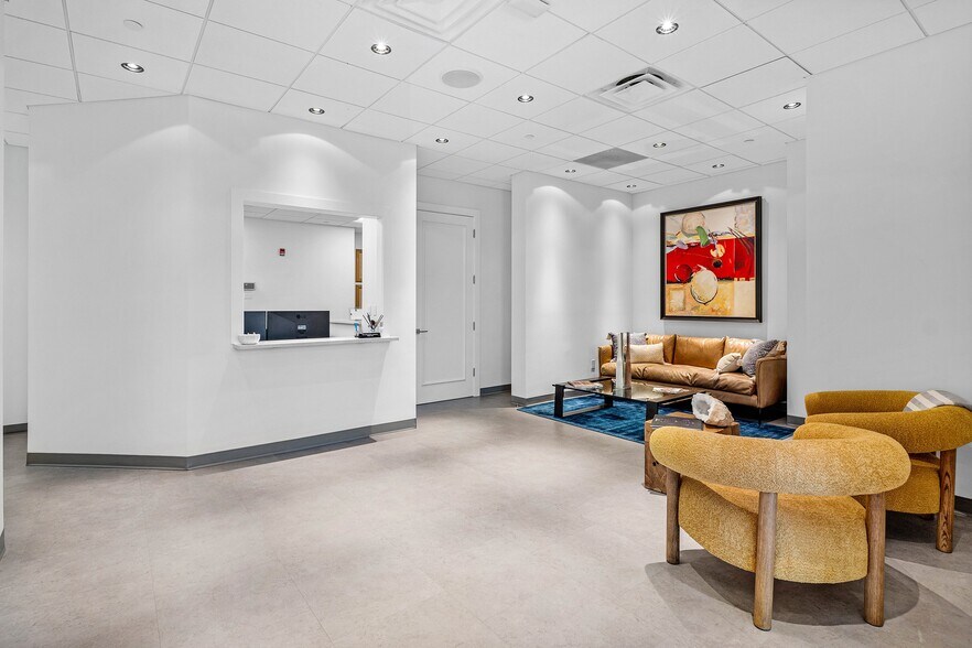 More Photos Of 226 Palm Ct, Delray Beach Medical For Sale