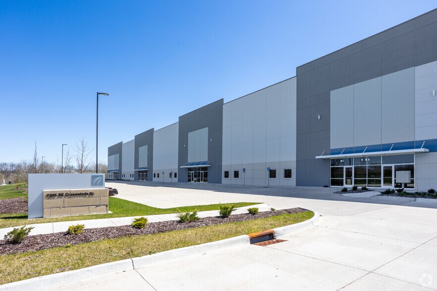 More Photos Of 7305 SE Crosswinds Dr, Ankeny Distribution For Lease