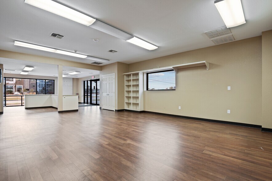 More Photos Of 1118-1125 FM 518, Kemah Specialty For Lease