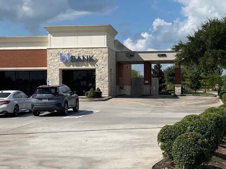 More Photos Of 14020 Highway 3, Webster Unknown For Lease