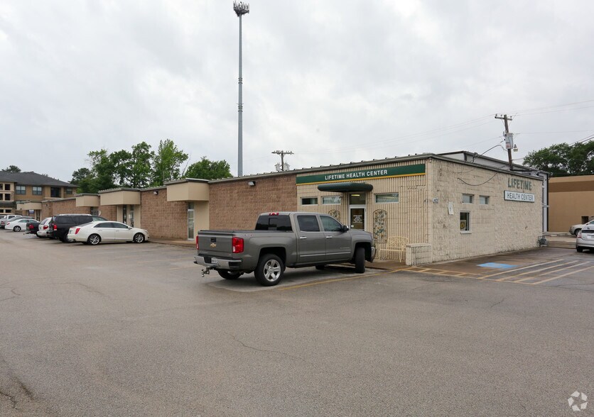 Primary Photo Of 1420 W Southwest Loop 323, Tyler Medical For Lease