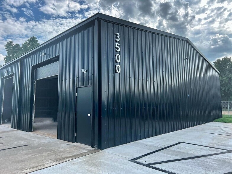 More Photos Of 3500 Wellsite, Norman Industrial For Lease